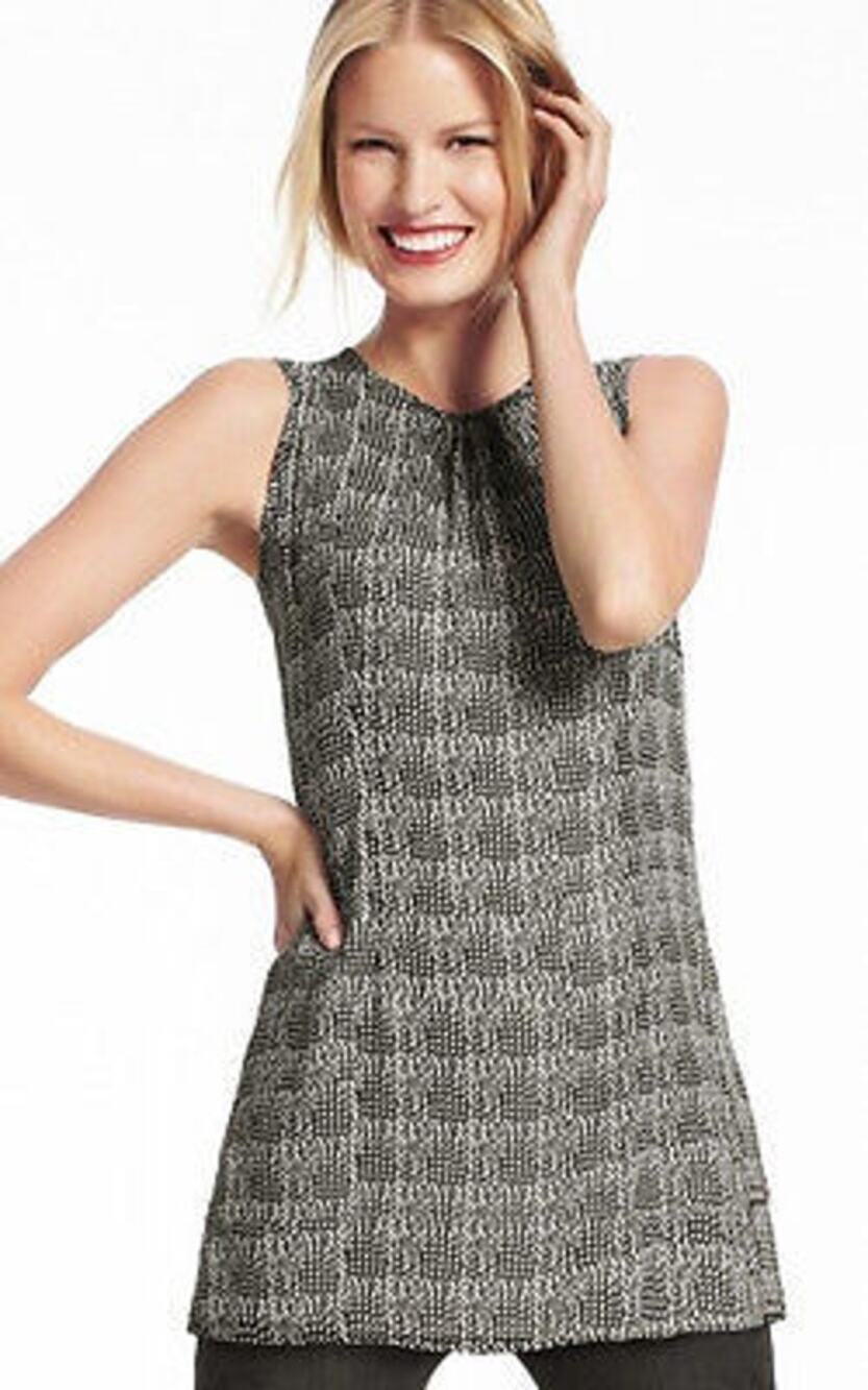Cabi Chloe Tunic Top Women's Size Medium Cream and Black Sleeveless Keyhole Neck